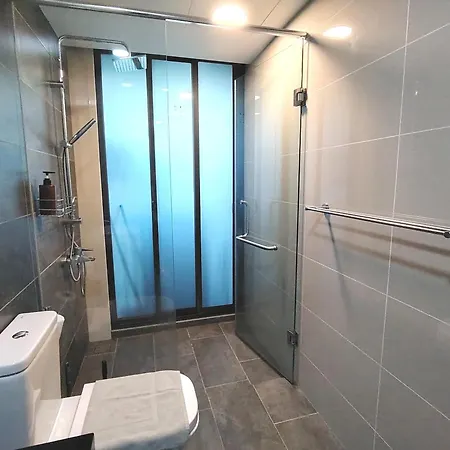 Almas Suites Poolview Netflix 100Mbps Bystay Nusajaya  Exterior photo
